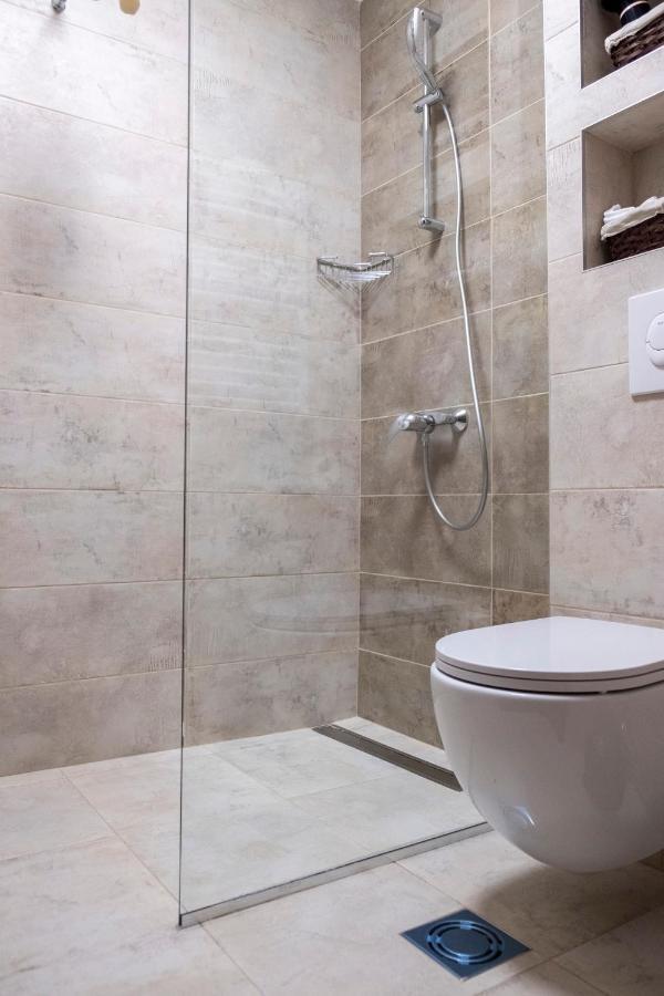 Apartment Borovnica Sweet *